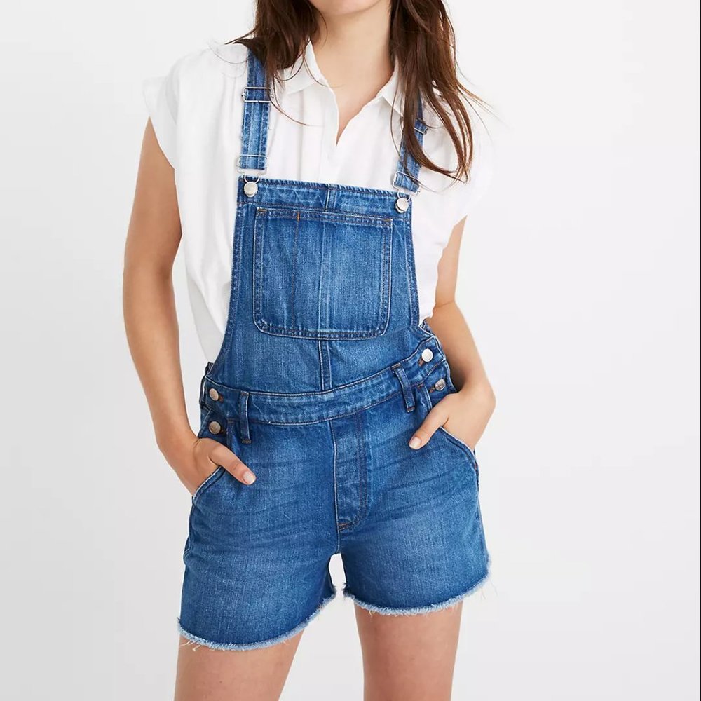 Madewell Adirondack Short Overalls in Denville Wash